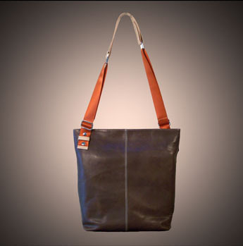 LEATHER-LADIES-HANDBAGS